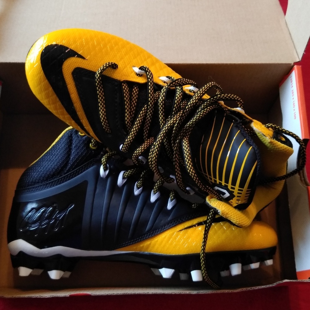 Boys Nike football cleats